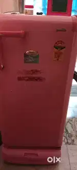 Old Fridge in good condition for sale