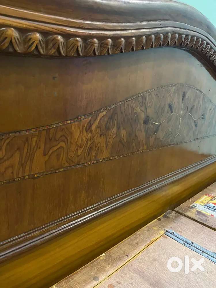 6'×6' Saghwan Double Bed
