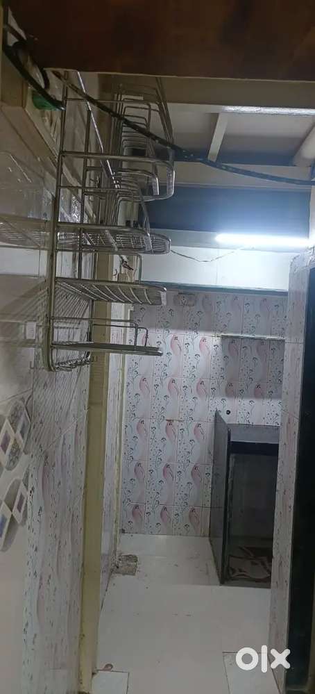 Room for rent urgently, rent is 10000, location marol naka