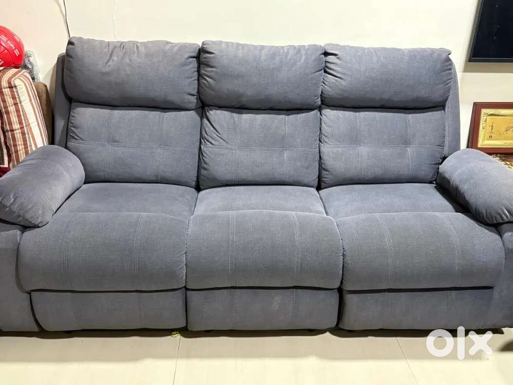 For sale: 3+2 Recliner Sofa Set