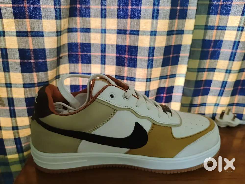 Air Force Shadow Mocha shoe size UK 6