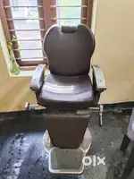 Saloon chair & mirrors
