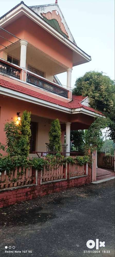 3BHK semi furnished villa for rent near udayamperoor police station