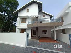 PALLLIKKARA GATED MODEL INDEPENDENT 5 BHK VILLAS NEAR KAKKANAD
