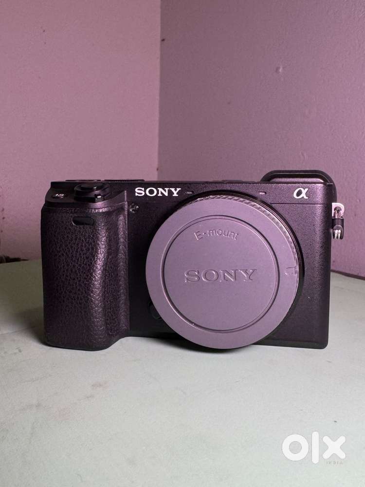 Sony 6400 with 50mm lens