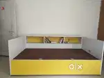 Kid's Bed with inbuilt book shelf