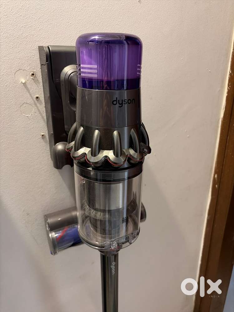 Dyson V11 absolute brand new condition