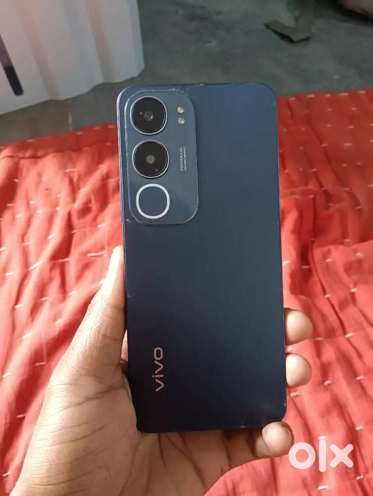 Vivo y29 yyyy4.128. . fast charger... Charger sath mein bil bil Plus c