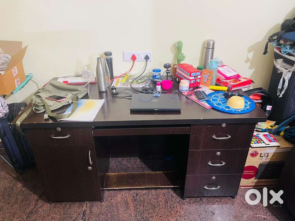 Study table on sell