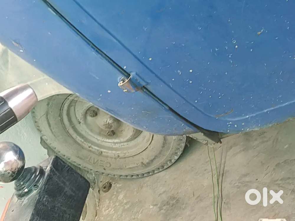 3 wheeler Piaggio auto ka wheel he price 600