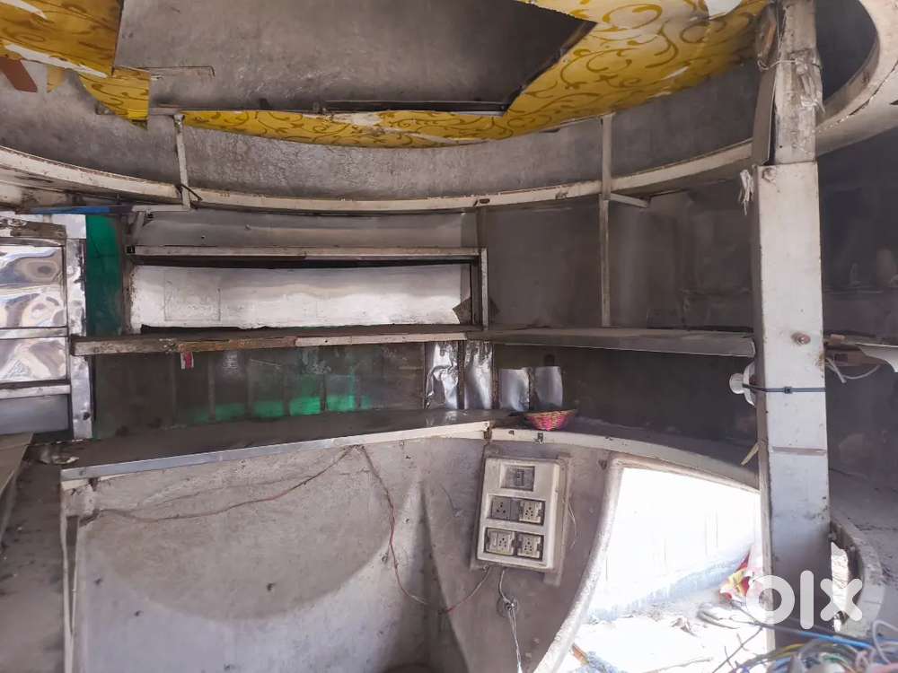 khoka Saman sell Tea center