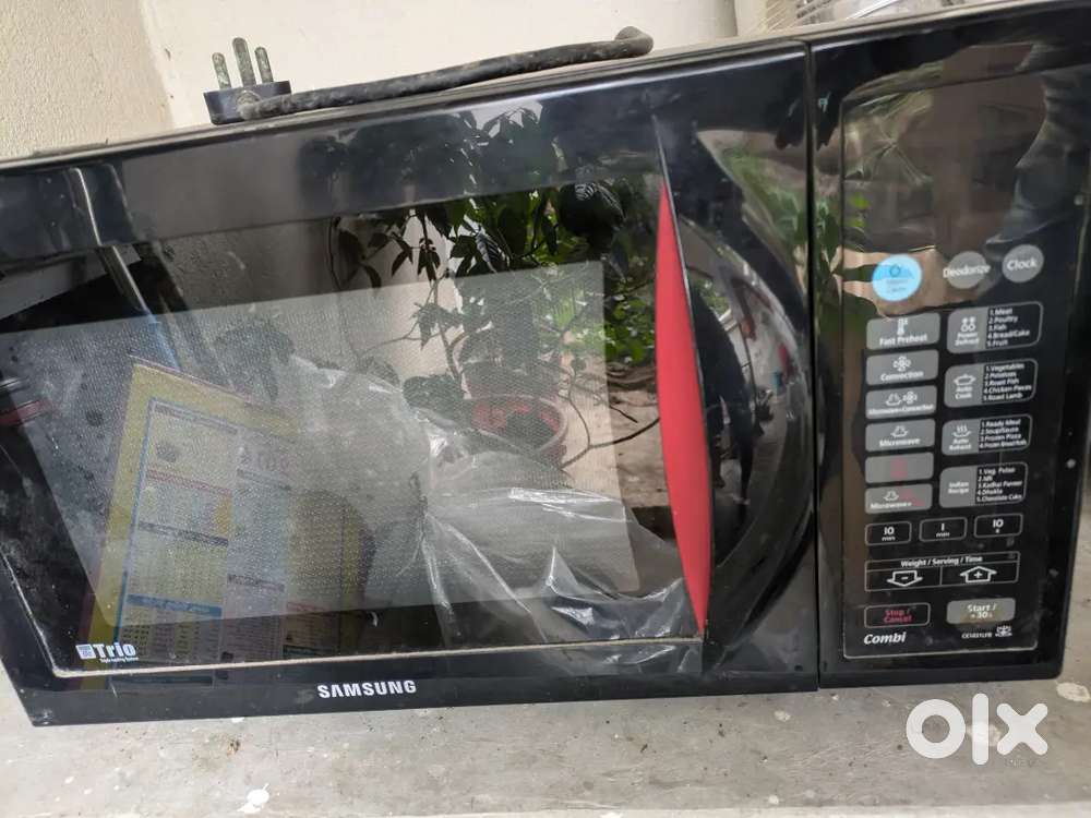Samsung Trio Microwave Good Condition
