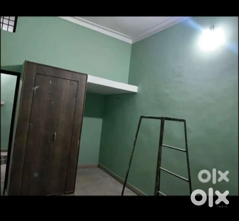 NEWLY PAINTED 3 BHK IN MAHAVEER NAGAR