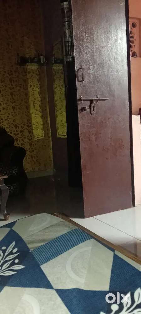97 gaj ka makaan hai usme ground floor or second floor ke roof hai