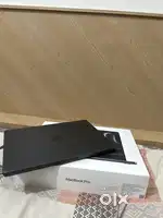Macbook pro 512 gb M3 pro chip 2024