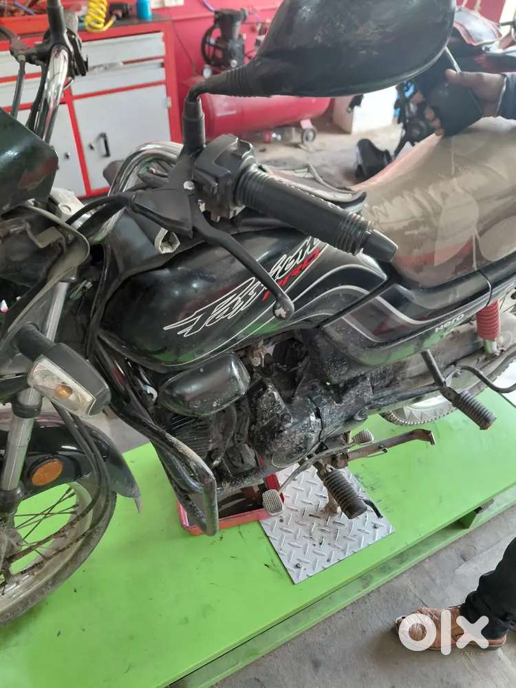 2 wheeler Senior Mechanic