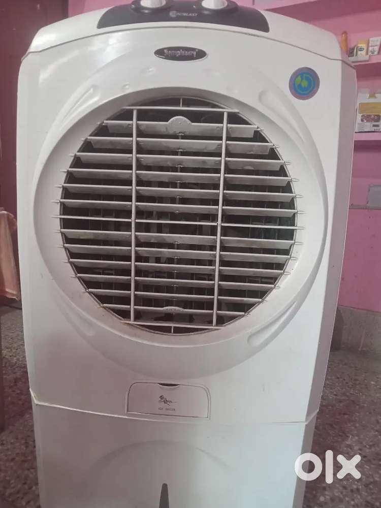 Urgent sell of symphony air cooler, 1 year old.