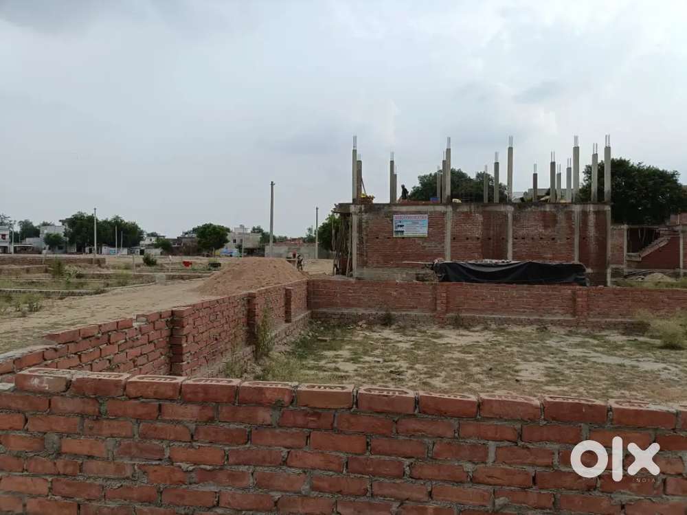 Lucknow khurdahi market jalsa resort ke nikat plot ring road ke pass