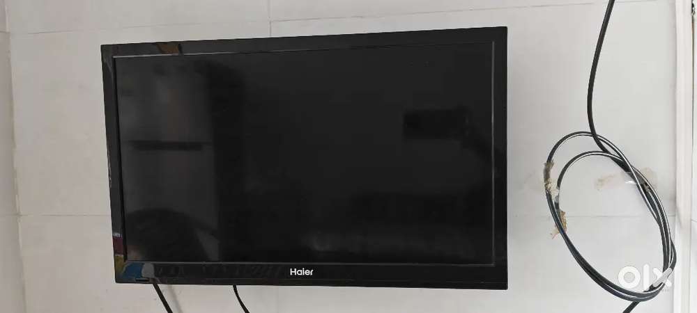 Haier TV 28 inch