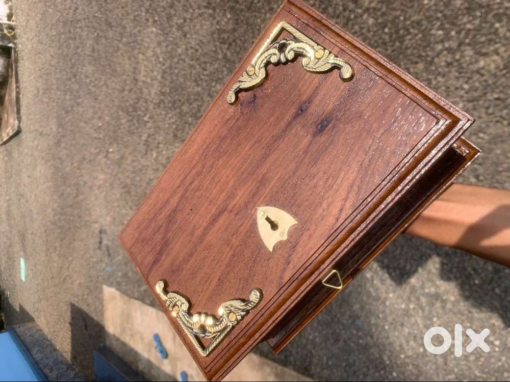 തേക്കിന്റെ പണപെട്ടി