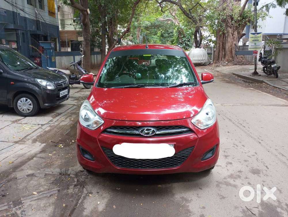 Hyundai i10 Sportz AT, 2012, Petrol