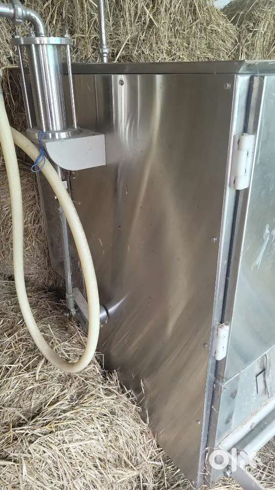 Milk packing machine