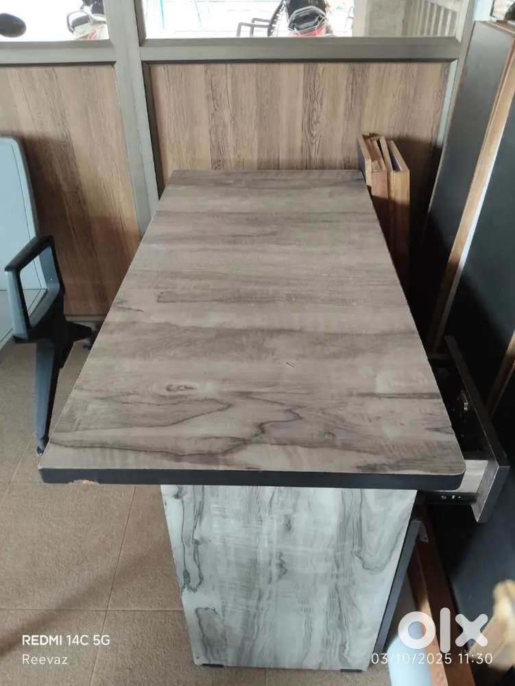 Counter table