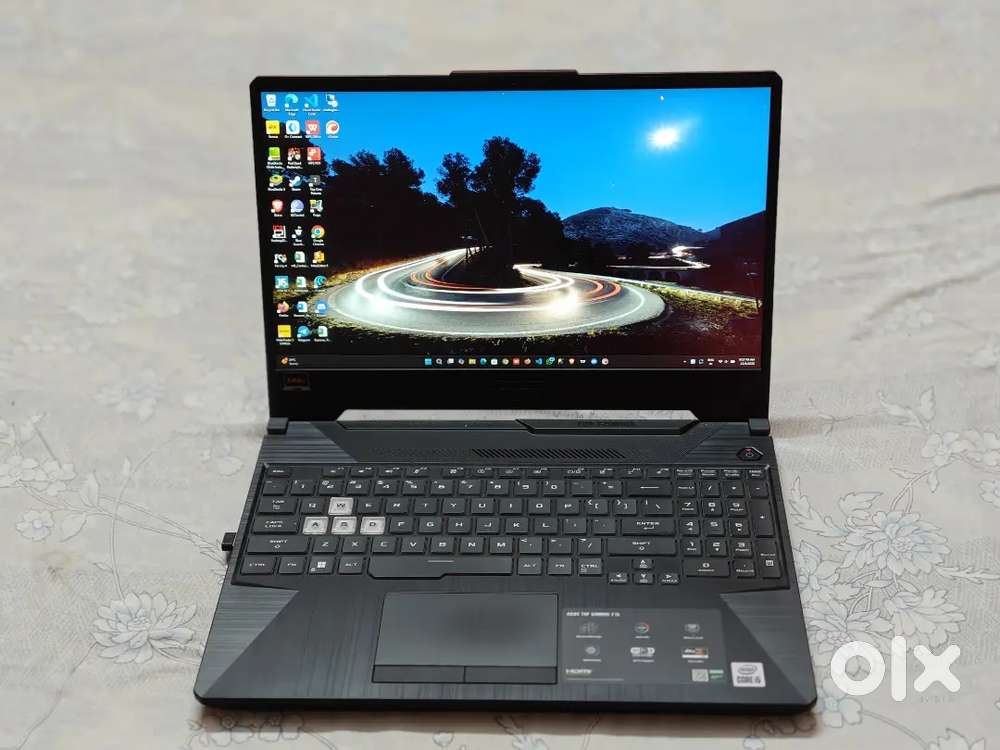 ASUS TUF GAMING F15 with box and charger