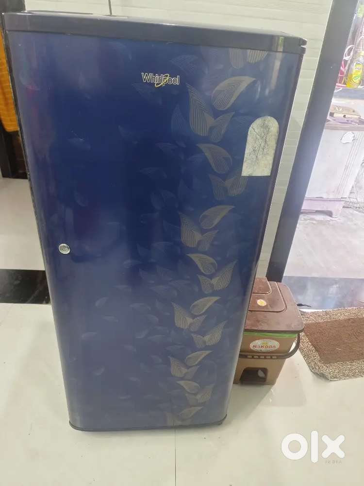 Whirlpool 180 litre almost new fridge for sale