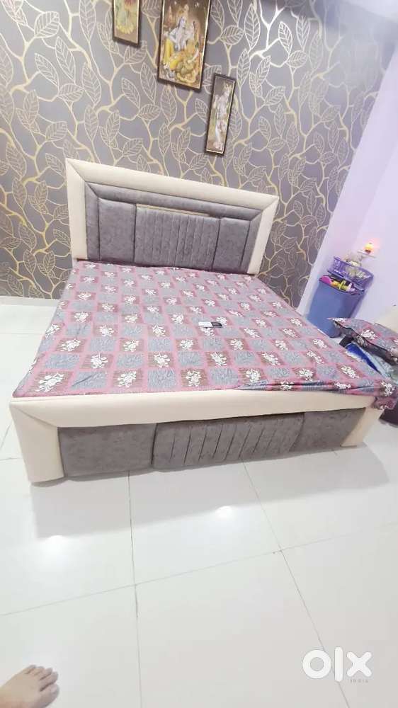 6×6 PLYWOOD DOUBLE BED WITH STORAGE