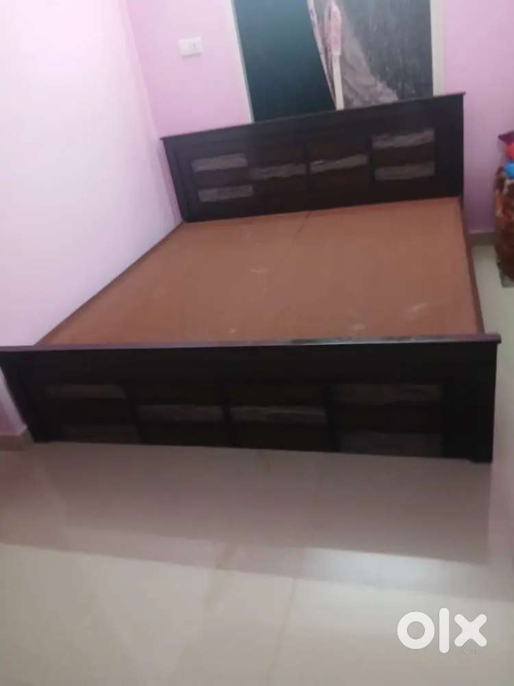 6/6/5 new modal king size bed without storage at very affordable pric