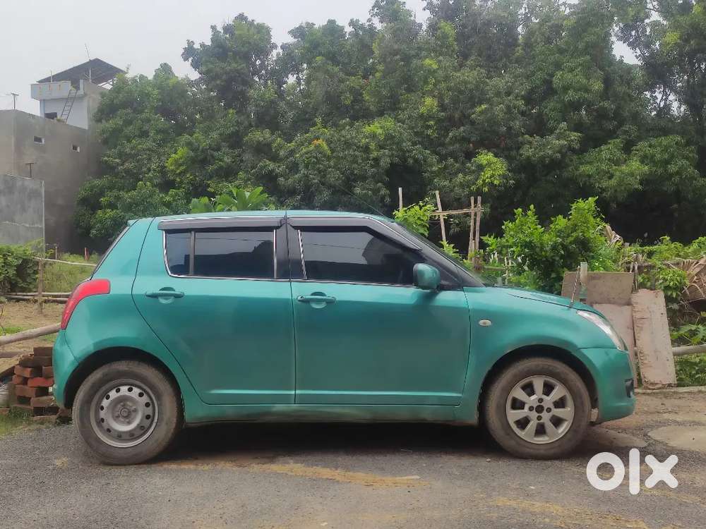 Maruti Suzuki Swift 2005 Petrol 70000 Km Driven
Valid 2026 end