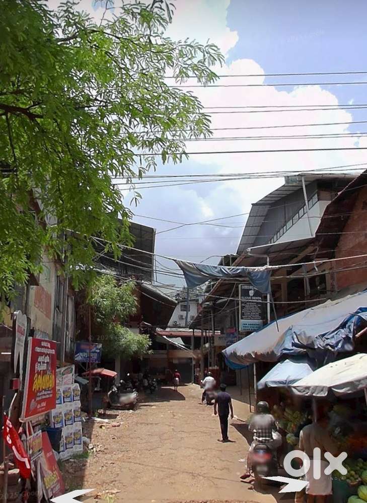 Grund floor shop suitable for business available for rent