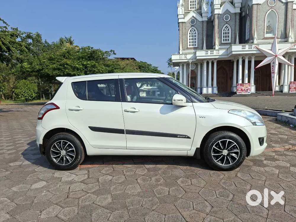 1st owner Well maintained Swift 2014 Petrol 75000 Km