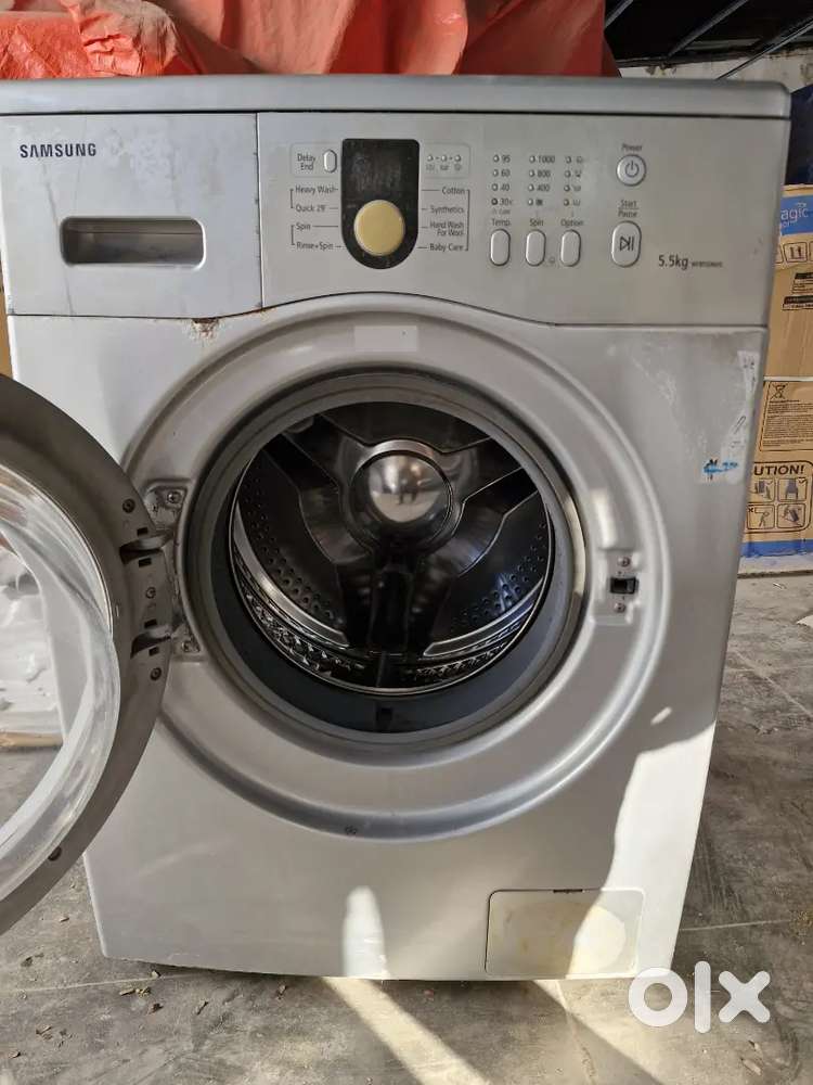 Front load washing machine