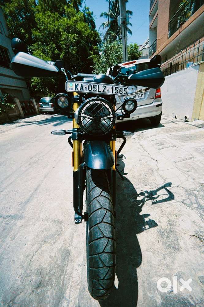 Triumph Scrambler 400X in mint condition