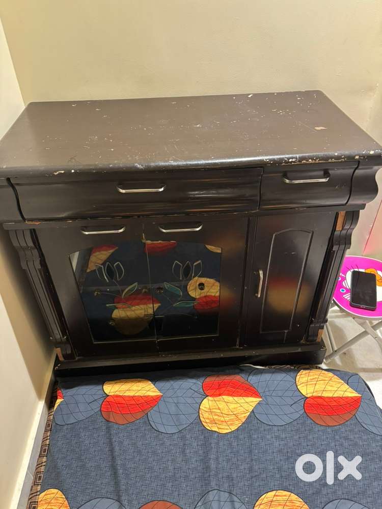 Tv unit in good condition and computer table