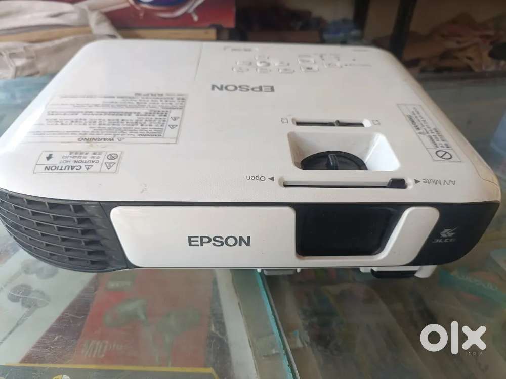 EPSON PROJECTOR