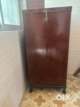 ઘઉં/અનાજ ભરવાની ૨ કોઠી સ્ટેન્ડ સાથે (2 Storage Containers with stands)