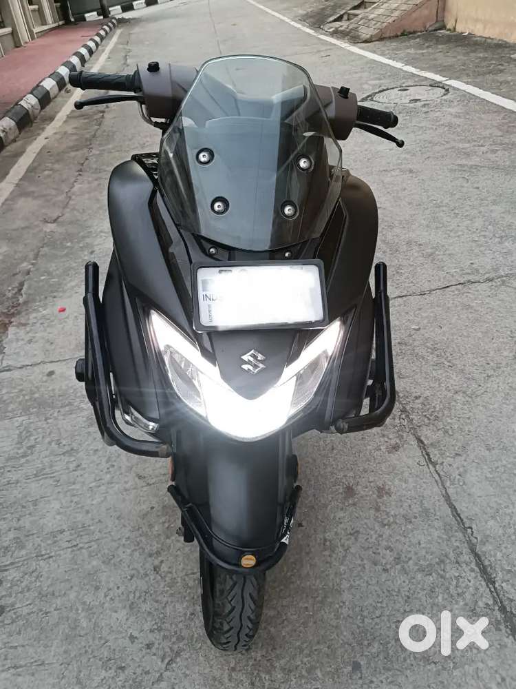 suzuki burgman 125 good condition urgent sale