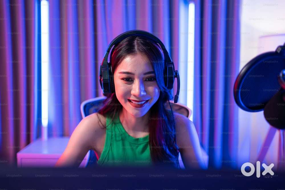 Female Livestream presenters Wanted