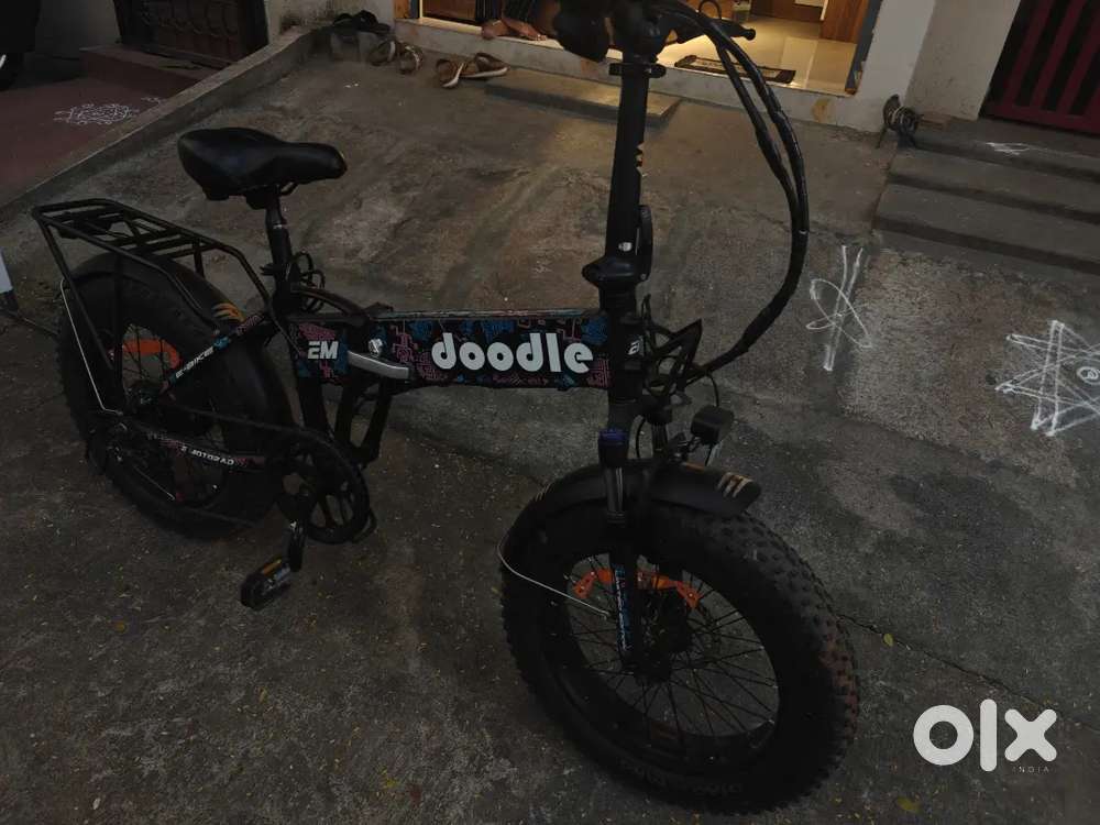 EM DOODLE ELECTRIC CYCLE