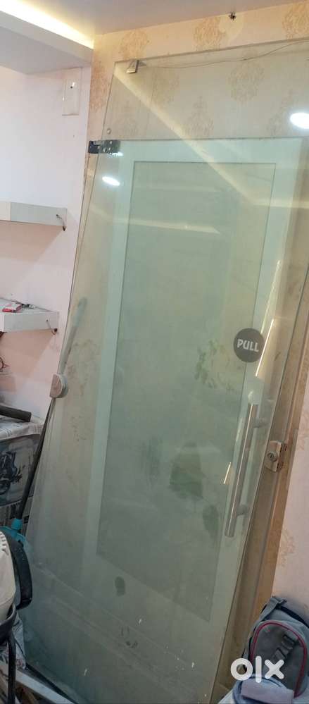 Toughened glass doors