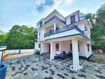 തൊടുപുഴ ടൗണിന്  അടുത്ത് വീട്  വില്പനക്ക്