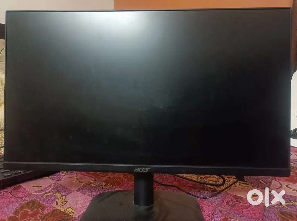 i7 processor, monitor, keyboard mouse and UPS box