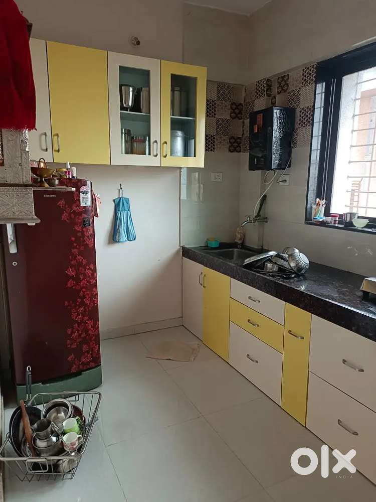 1bhk semi furniture western toilet flat rent girls and family katraj