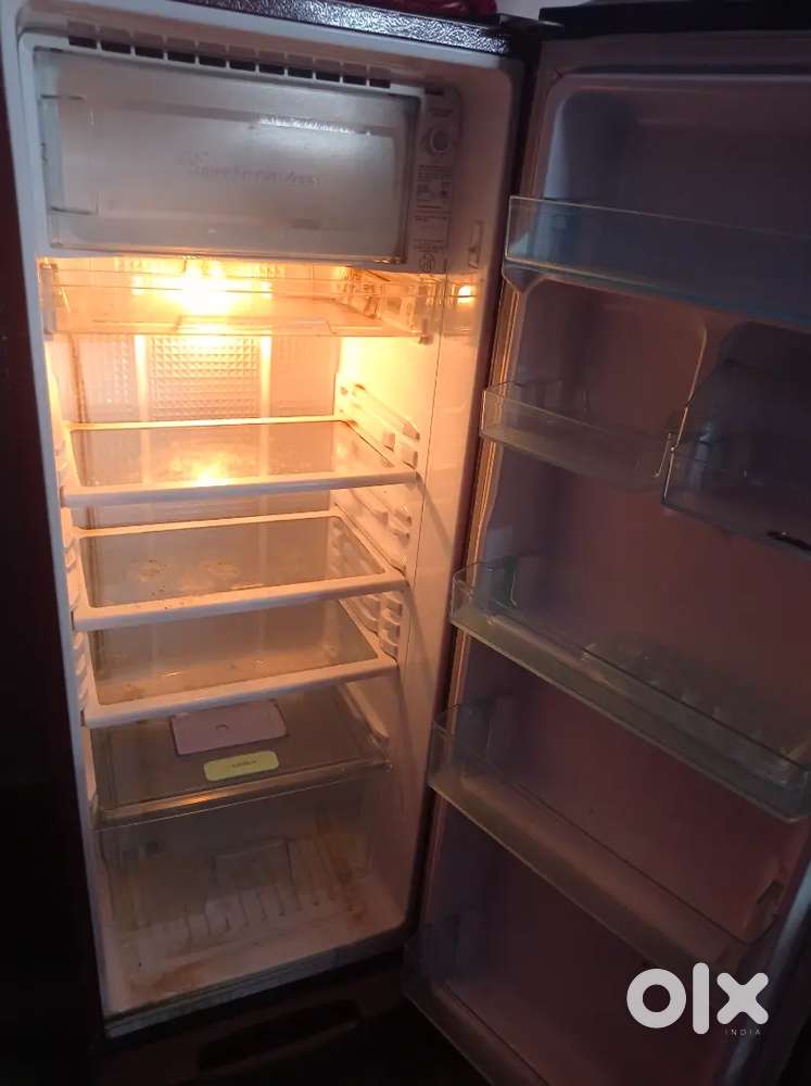 SAMSUNG FRIDGE