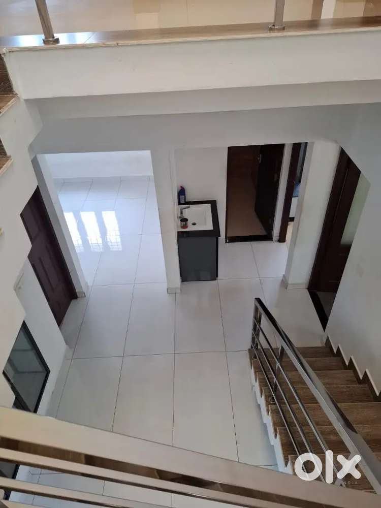 (Bachelor/Family) Semi furnished Independent 4bhk house @ kalamassery