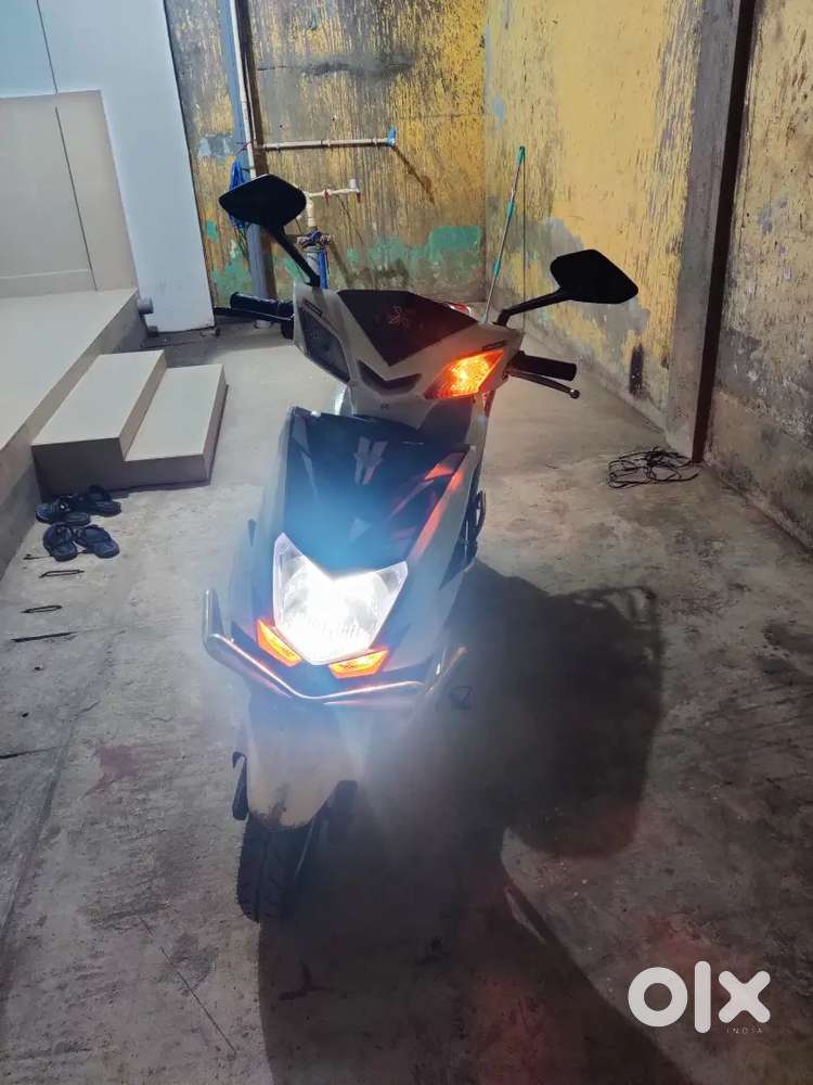 The best electric scooter for private and commercial use