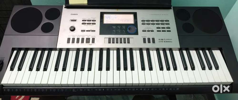 Good condition urgent sale  genuine case please contact